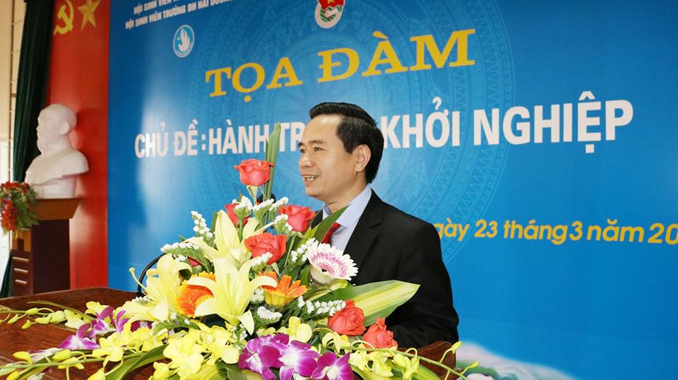 TỌA ĐÀM HÀNH TRANG KHỞI NGHIỆP CHO SINH VIÊN